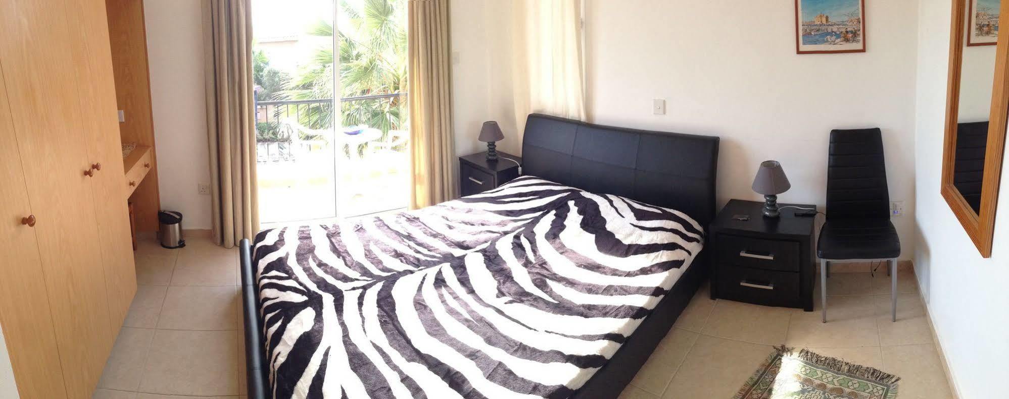 Sirena Sunrise, Apartment 4 Pafos Dış mekan fotoğraf